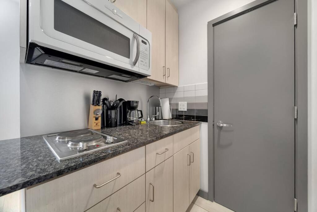 Simple Furnished Studio In The Heart Of Boston Zewnętrze zdjęcie